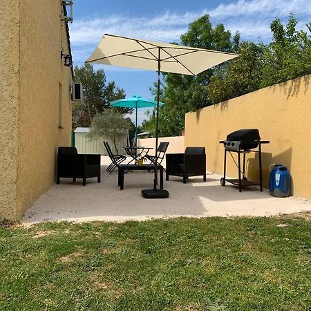 Loue Studio Dans Une Villa Avec Piscine Terrasse Saint-Theodorit Eksteriør billede